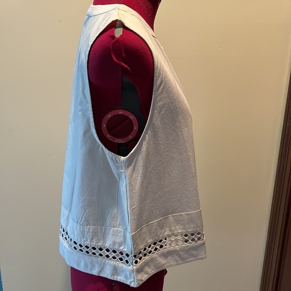 Banana republic    NWT  upscale crop top ivory   sleeveless   button down Size M - Picture 6 of 9